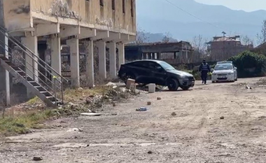 Elbasan/ U gjet me armë brenda gati për atentat, ky është automjeti, policia s’ka ende emrin e pronarit të BMW-së