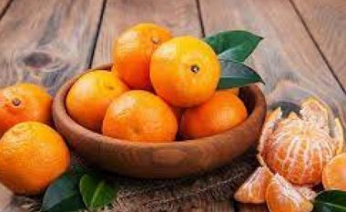 Këto janë vetitë shëndetësore që përfitoni nga konsumimi i mandarinave