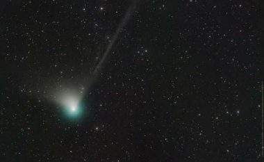 Nuk ndodhte që nga Epoka e Akullnajave, kometa e gjelbër i afrohet sot Tokës