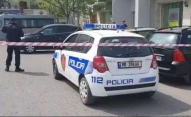 U zunë me leva në mes të rrugës, arrestohen 2 të rinj në Divjakë,  5 nën hetim, 1 i shpallur në kërkim