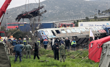 Tragjedia në Larisa pas përplasjes së trenave, lirohet përgjegjësi i stacionit