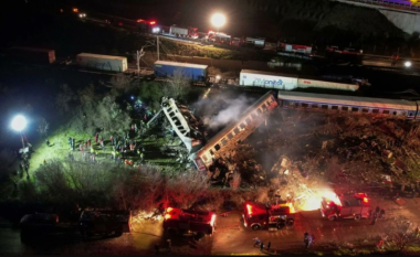 Albeu: Përplasja e trenave, mjekja në Larisa: Vështirë për t’u identifikuar viktimat, 7 trupa janë djegur dhe copëtuar