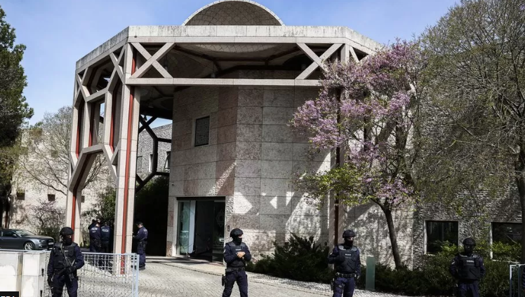 E rëndë, vriten me thikë dy gra në një qendër myslimane në Portugali