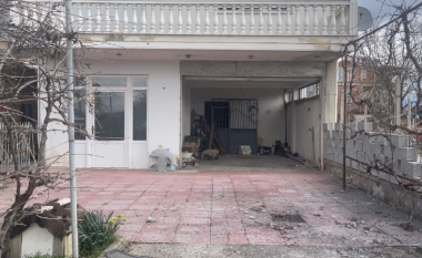 Shpërthen një granatë dore në oborrin shtëpisë në Korçë, dyshimet e para