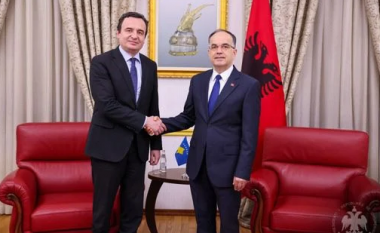 Kurti vizitë zyrtare në Tiranë, takohet me Begajn, Presidenca zbardh detaje nga biseda