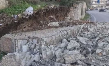 Shembet muri mbrojtës në rrugën nacionale Vlorë-Orikum
