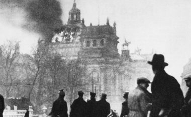 Reichstag, e vërteta e fshehur e zjarrit që Hitleri e përdori për eliminimin e kundërshtarëve