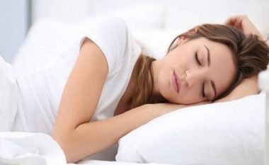 Studimi: Një natë pa gjumë mund ta plakë trurin për dy vjet