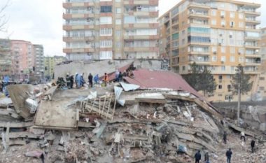 “Të surprizuar nëse nuk do ketë lëkundje në të ardhmen”, ekspertët i tremben goditjeve të tërmetit në Stamboll