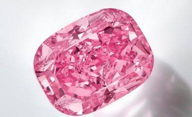 Diamanti rozë do të shitet për shifrën e çmendur (FOTO)