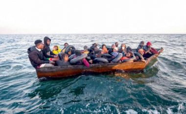 Tragjeditë në ujëra nuk ndalen, 15 emigrantë mbyten në brigjet e Algjerisë
