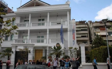 “Mediat nën kërcenim”, Ambasada holandeze në Shqipëri paralajmëron veprime për lirinë e shtypit