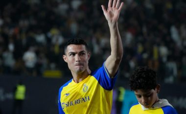 Gjesti ‘Fair Play’/Ronaldo i tregon gjyqtarit të mos akordojë një penallti