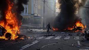 Kryeministri i Ukrainës: Objektet energjetike të tetë rajoneve u sulmuan