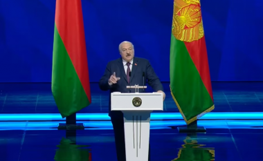 Lukashenka mbron vendosjen e armëve bërthamore taktike ruse në Bjellorusi