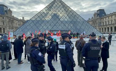 “Shpresojmë të kuptoni arsyet tona”, francezët nuk e pranojnë reformën e pensioneve, bllokojnë muzeun e Luvrit