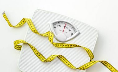 Raporti: Më shumë se gjysma e botës do të jetë mbipeshë ose obeze deri në vitin 2035