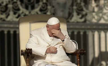E konfirmon Vatikani, Papa Françesku në spital për një kontroll