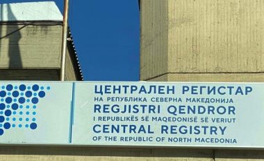 Zyrtarja e Regjistrit Qendror në RMV nuk pranon dokumentet, për shkak të vulës në dygjuhë