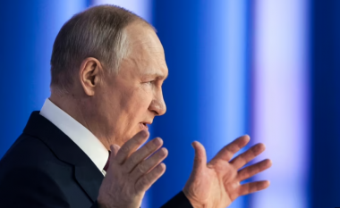 “Si u shndërrua Putini në njeriun që është sot”