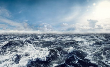Rritet temperatura e oqeaneve në botë, më e larta në histori