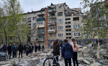 Rusia sulmon qytetin e Sloviansk në Ukrainë, 5 të vrarë dhe 15 të plagosur