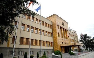 Ligjet për Korridoret 8 dhe 10-D në Maqedoninë e Veriut mbeten të bllokuara në Kuvend