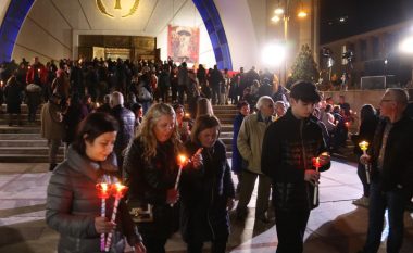 “Krishti u ngjall”, politika uron besimtarët ortodoksë për Pashkë