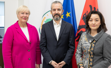 Zgjedhjet e 14 majit/ Takimi me ambasdoren e BE-së dhe Yuri Kim, Celibashi: KQZ mbetet e baraslarguar nga politika
