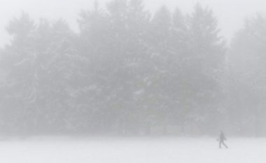 Stuhia e dëborës godet Kanadanë, qindra familje pa energji