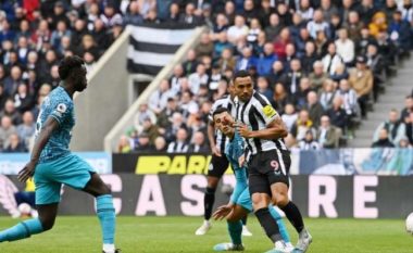 Newcastle luan “tenis” me Tottenham, qymyrxhinjtë gjithmonë e më pranë Championsit
