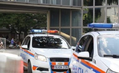 Rrahu policin në Tiranë, arrestohet 35-vjeçari