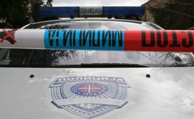 E rëndë në Beograd, 38-vjeçari hyn në shtëpinë e fqinjëve dhe vret me thikë të miturën