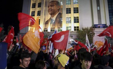 Sondazhet u rrëzuan, ekonomia nuk ka rëndësi dhe nacionalizmi po rritet: 5 mësime që dolën nga zgjedhjet turke