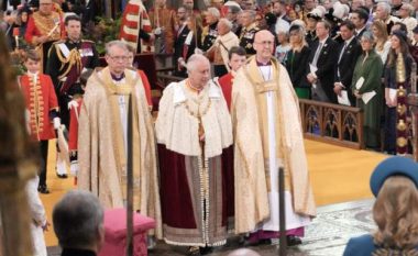 Ceremonia e kurorëzimit, mbreti Charles III bën betimin
