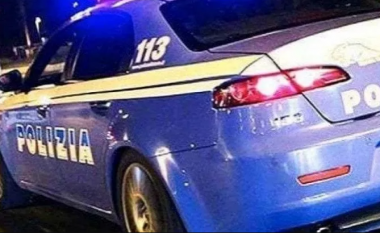 Shqiptari vjedh makinën dhe përplaset me portën e burgut gjatë ndjekjes, rreh edhe policët