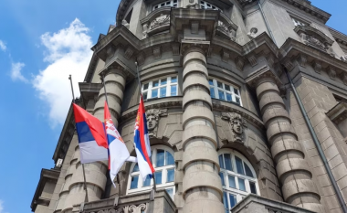 Ngjarjet tragjike, qeveria serbe njofton për ashpërsimin e masave për posedimin e armëve