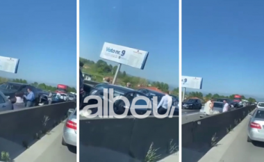 VIDEO/ Aksident masiv në autostradën Tiranë-Durrës, përplasen pesë makina
