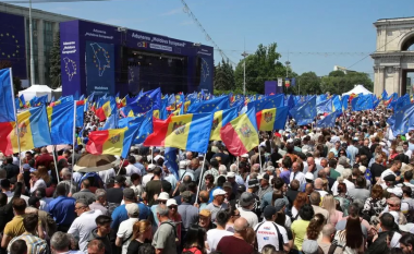 Tubim i madh pro-BE në kryeqytetin moldav, mes tensioneve me Rusinë