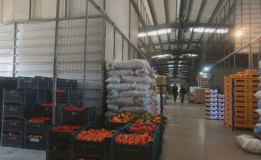 Rënia e importit të ushqimeve zbulon emigracionin e lartë dhe dobësitë në konsum
