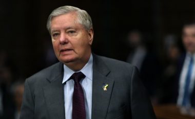 Rusia lëshon urdhër-arresti për senatorin Graham pas komenteve të luftës në Ukrainë