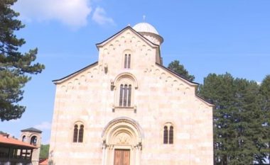 “Vendimi për pronat e Manastirit të Deçanit”, Quint: Parakusht për integrimin e Kosovës në institucionet euroatlantike