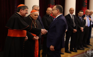 Presidenti Begaj takohet me kryepeshkopin e Firences dhe kardinalin Ernest Simoni