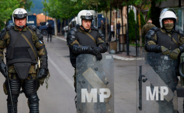 KFOR ndërhyn në Zveçan për të shpërndarë protestuesit serbë