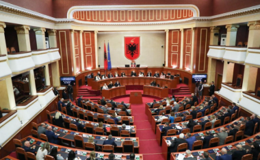 Ndryshimet në qeveri, sot mblidhet Kuvendi për miratimin e dekreteve