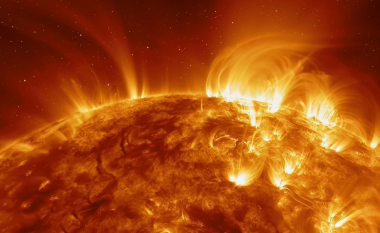 “Kemi 30 minuta për tu përgatitur”, NASA: Inteligjenca artifiliciale mund të na paralajmërojë për stuhitë diellore që godasin Tokën