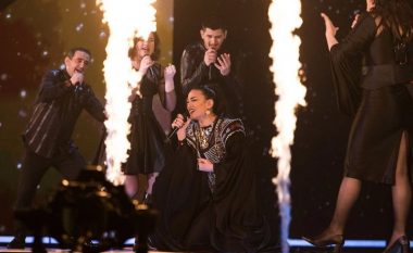 Performanca/ Albina Kelmendi dhe familja shkëlqejnë në finalen e Eurovision 2023 (VIDEO)
