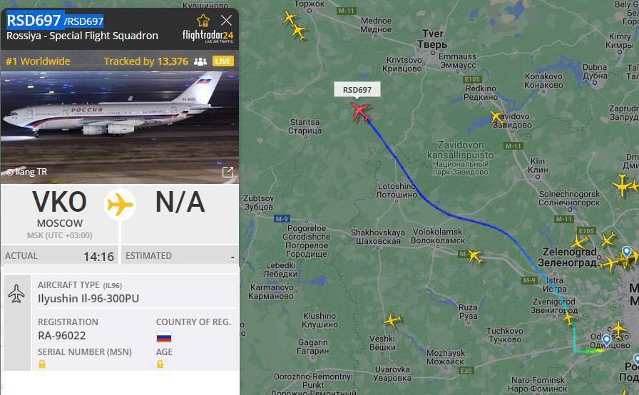 Avioni i qeverise ruse duke u larguar nga Moska. Nuk dihet ende nese Putini eshte brenda 