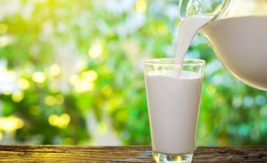 Pse duhet patjetër të konsumoni qumësht në mëngjes?