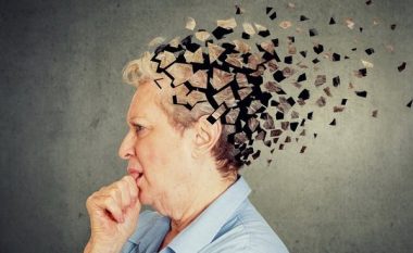 Dhjetë simptomat fillestare të Alzheimerit që duhet t’i njihni